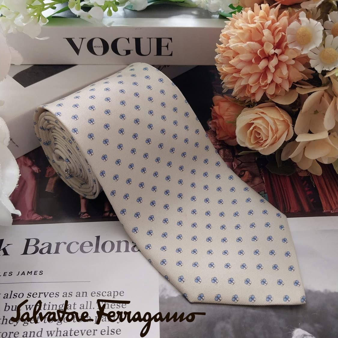 살바토레 페라가모 나비 모티브 넥타이 8.1cm A+~A등급 K2136
 상품이미지1