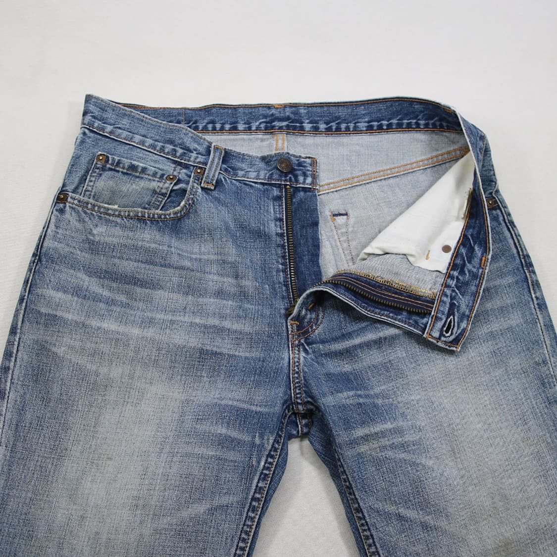 (착용컷) 리바이스 505 (남성용 33.5) 상품이미지5