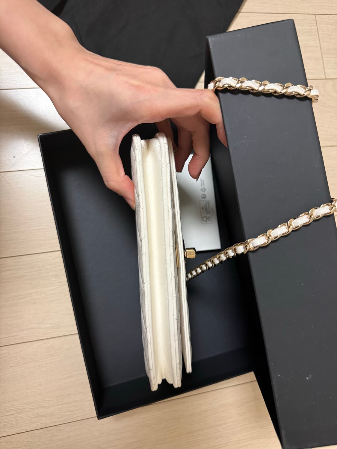 CHANEL 샤넬 클래식 월렛 온 체인 (Wallet On Chain / 상품이미지9