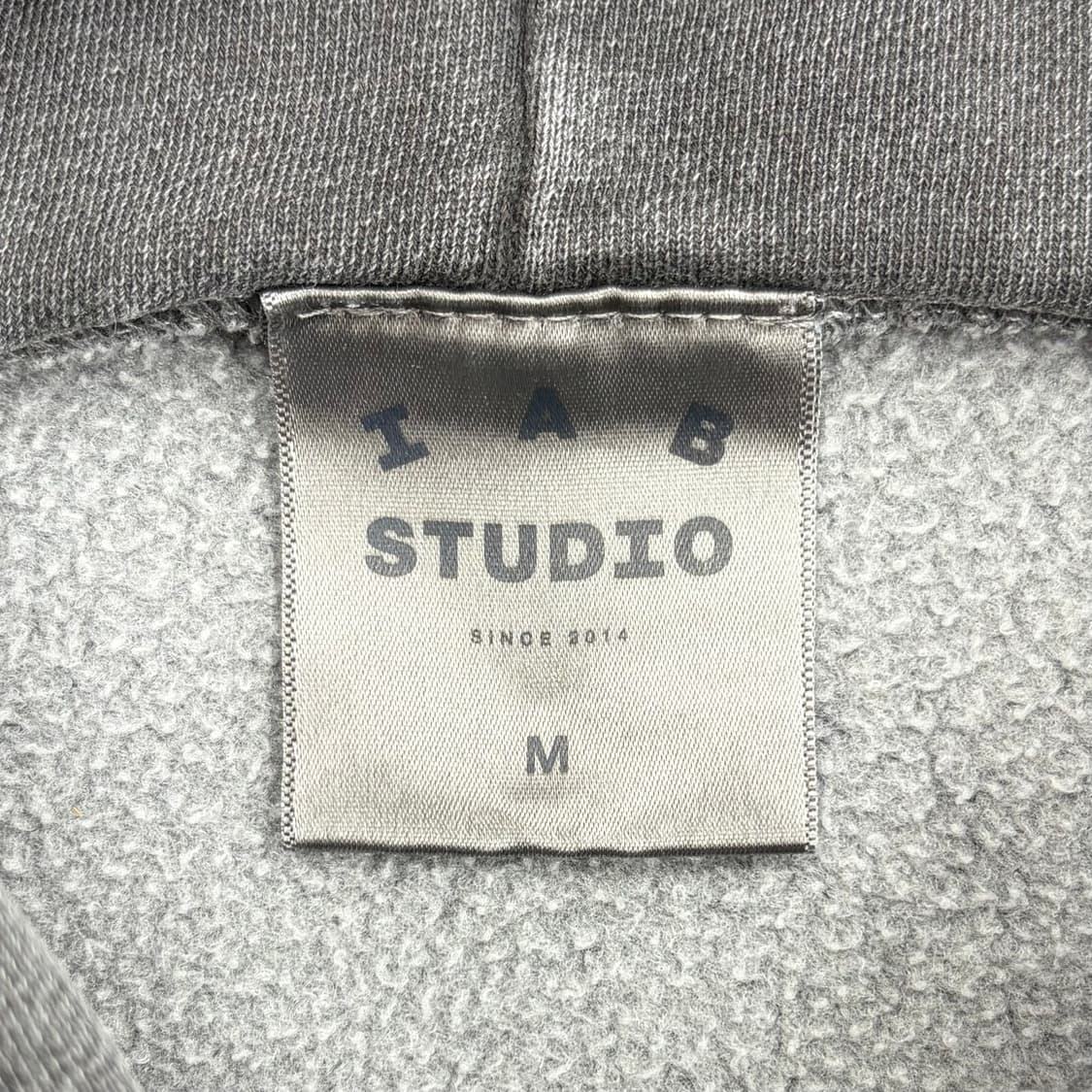 아이앱 스튜디오 후드티 그레이 상품이미지4