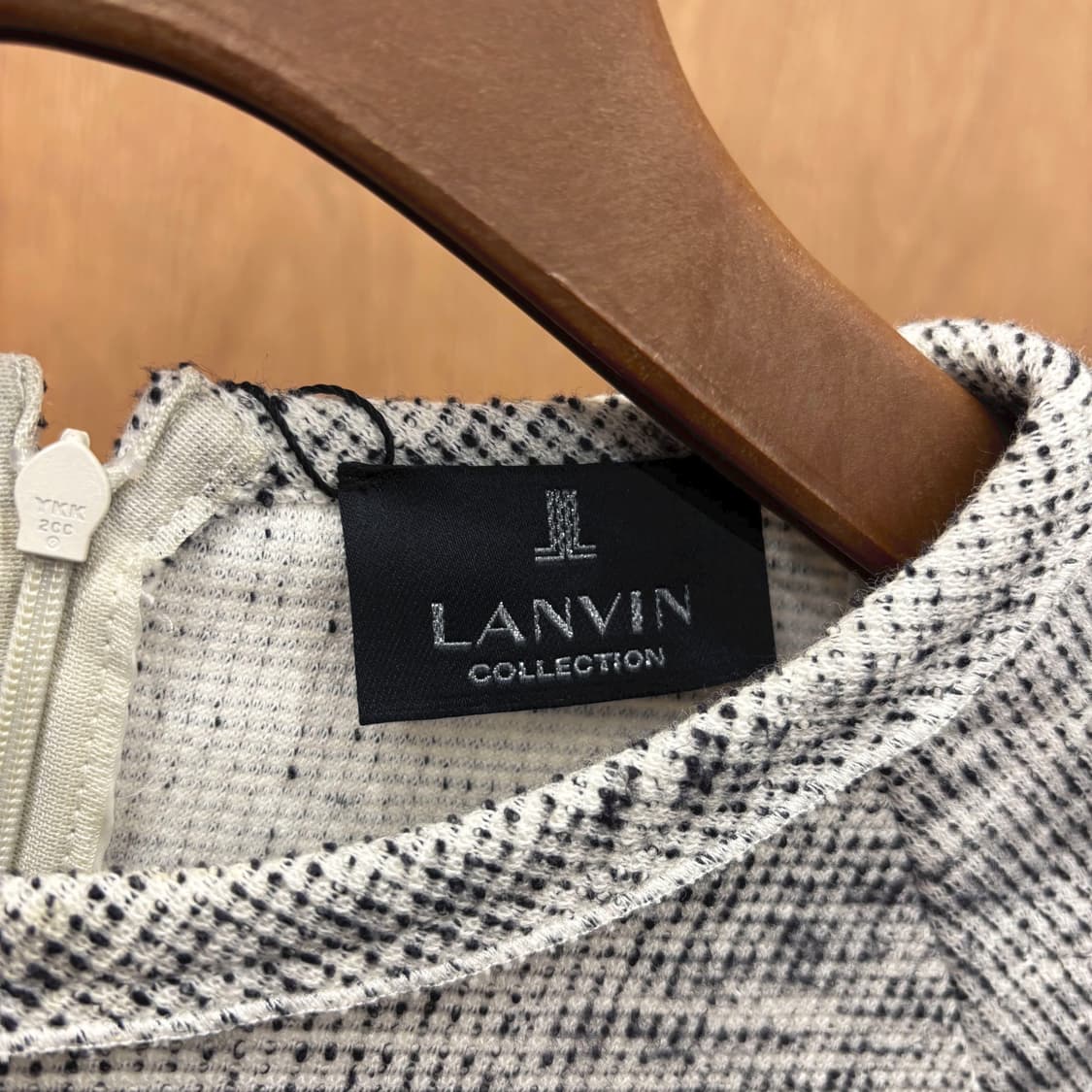 랑방 콜렉션 니트 맨투맨 트위드 텍스처 입체 패턴 메탈 볼 디테일 멜란지 상품이미지7