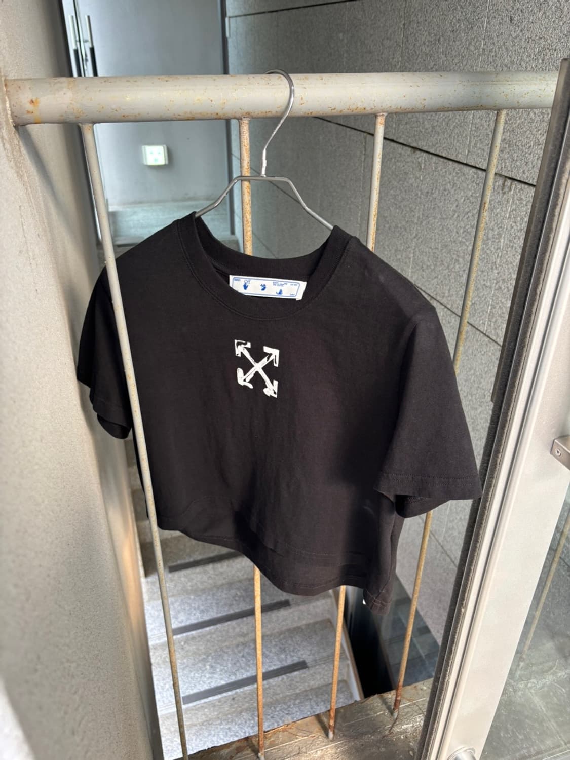 Off-White Crop T 상품이미지1
