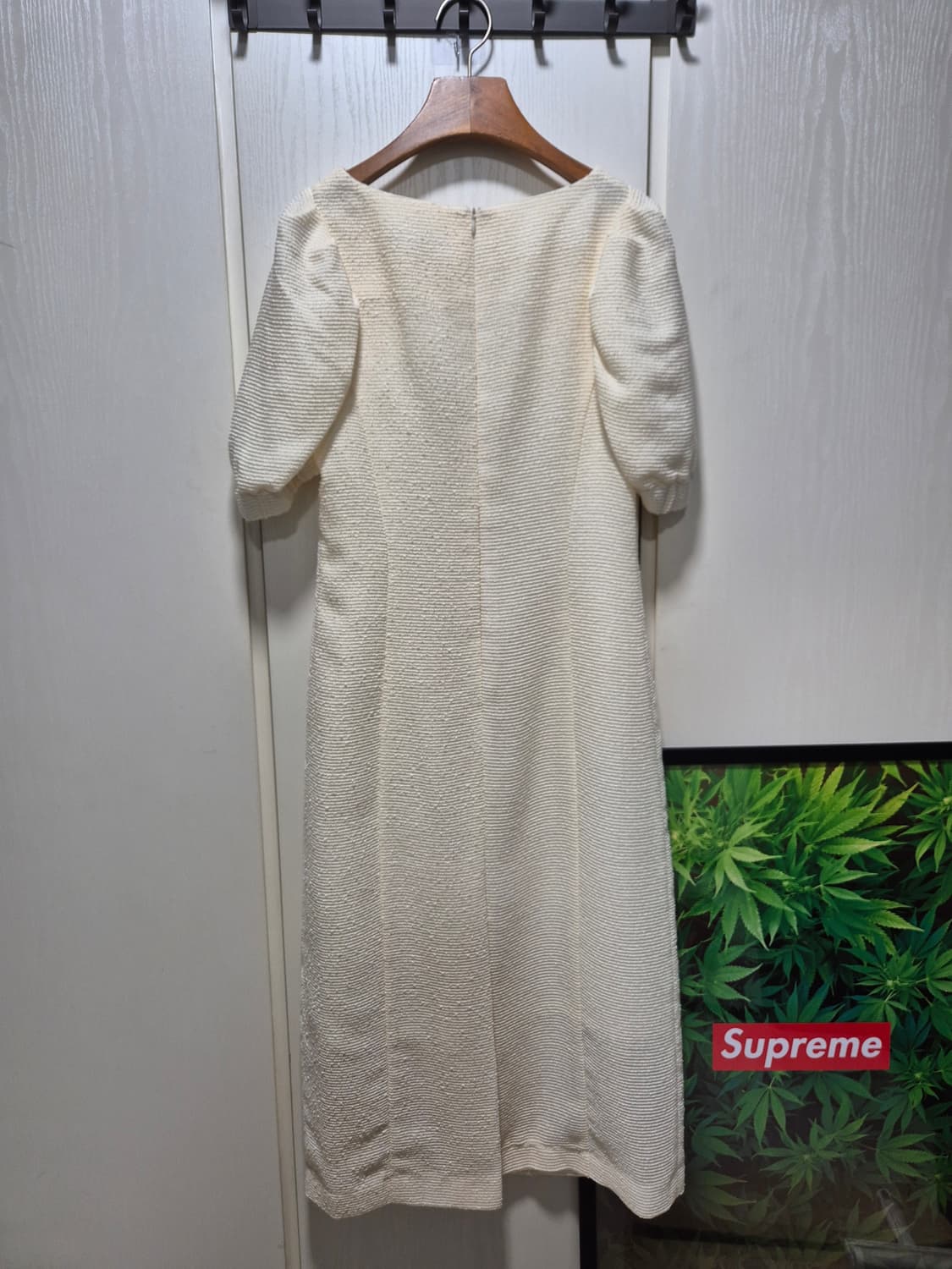 (타임세일)(새상품)OUTSHELL 아이보리 퍼프 반팔 원피스 상품이미지10