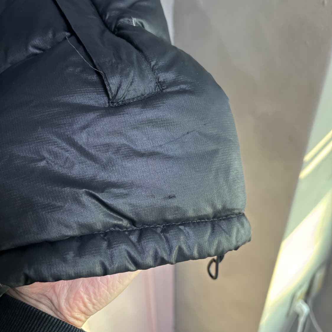 노스페이스 700 눕시 구스다운 패딩 블랙 상품이미지4