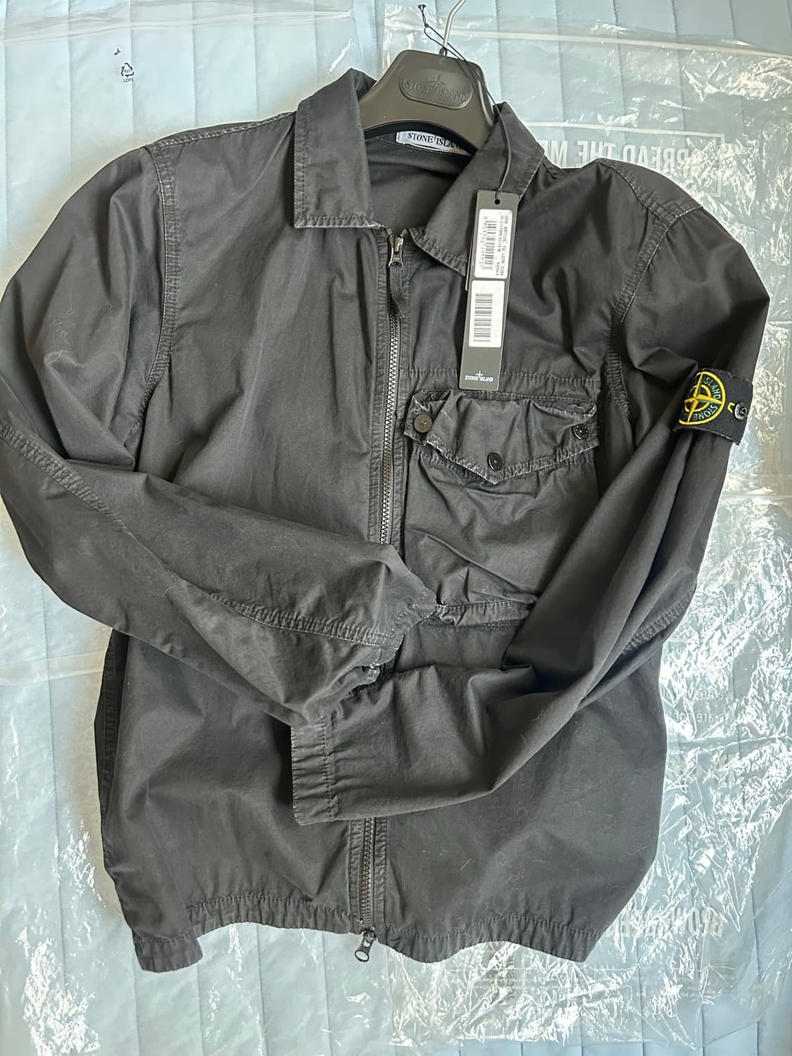 스톤 아일랜드 올드이펙트 오버셔츠 블랙 - 21SS/M 상품이미지1