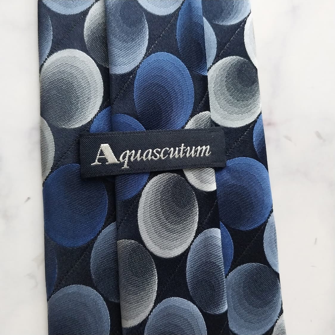 아쿠아스큐텀 실크 블루 도트 패턴 넥타이 9.5cm A+등급 K2095
 상품이미지9