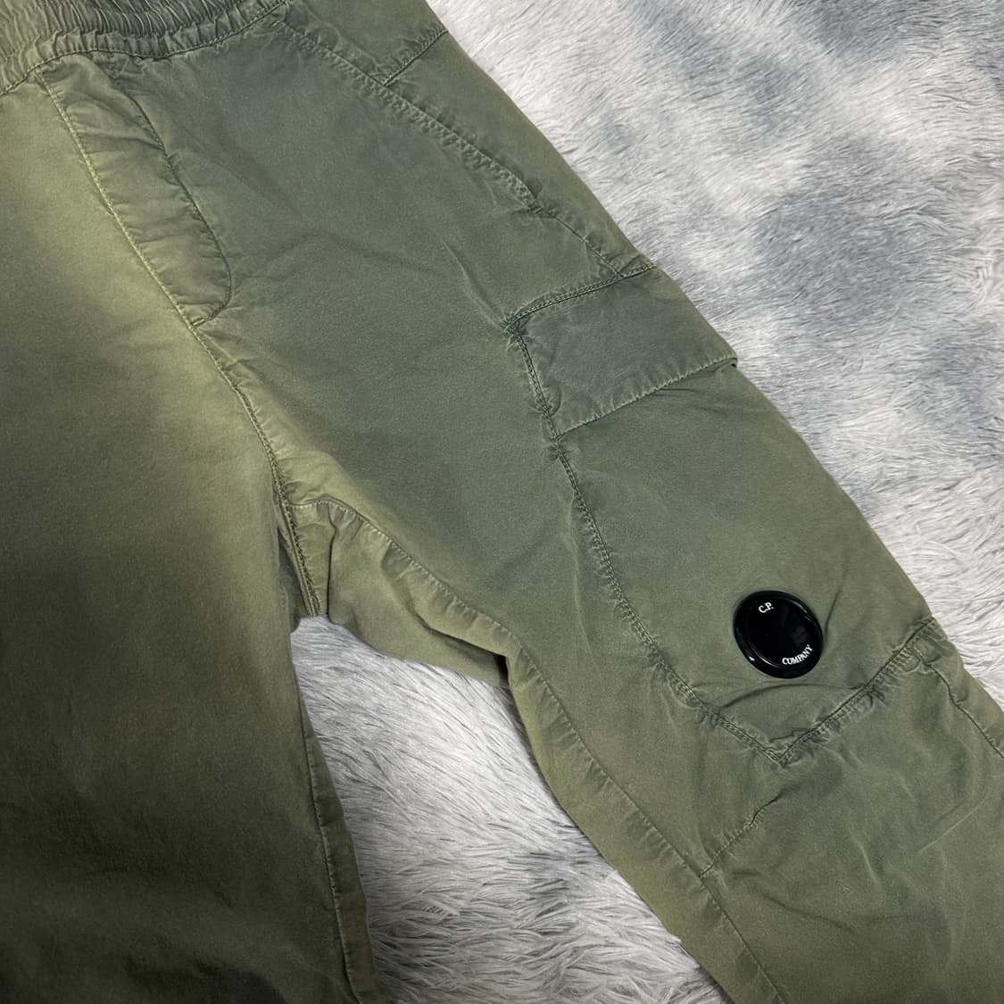 CP 컴퍼니 카고팬츠 44사이즈 (성인남자 30-31) 상품이미지2