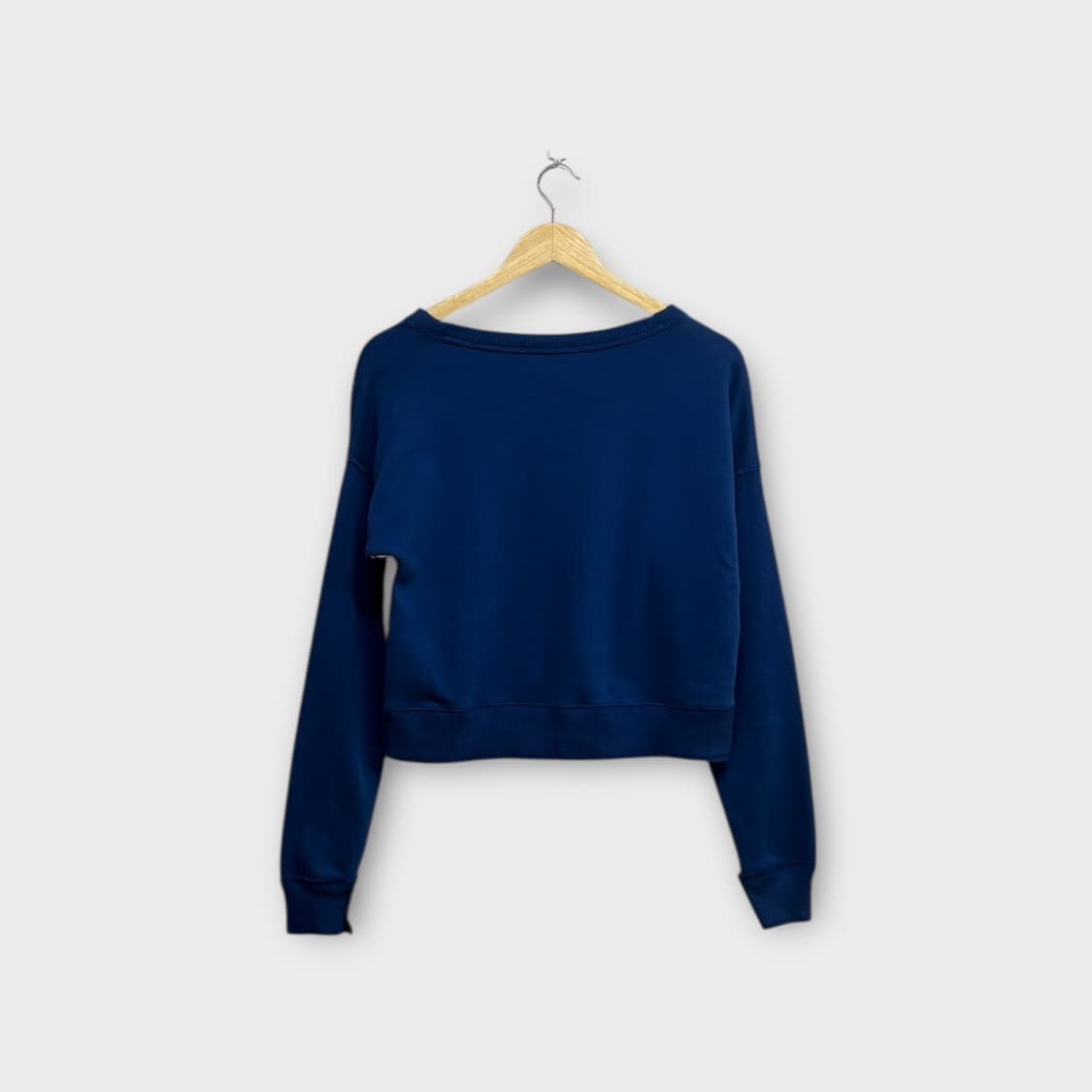  Abercrombie 아베크롬비 브이넥 크롭 맨투맨 XS 상품이미지3