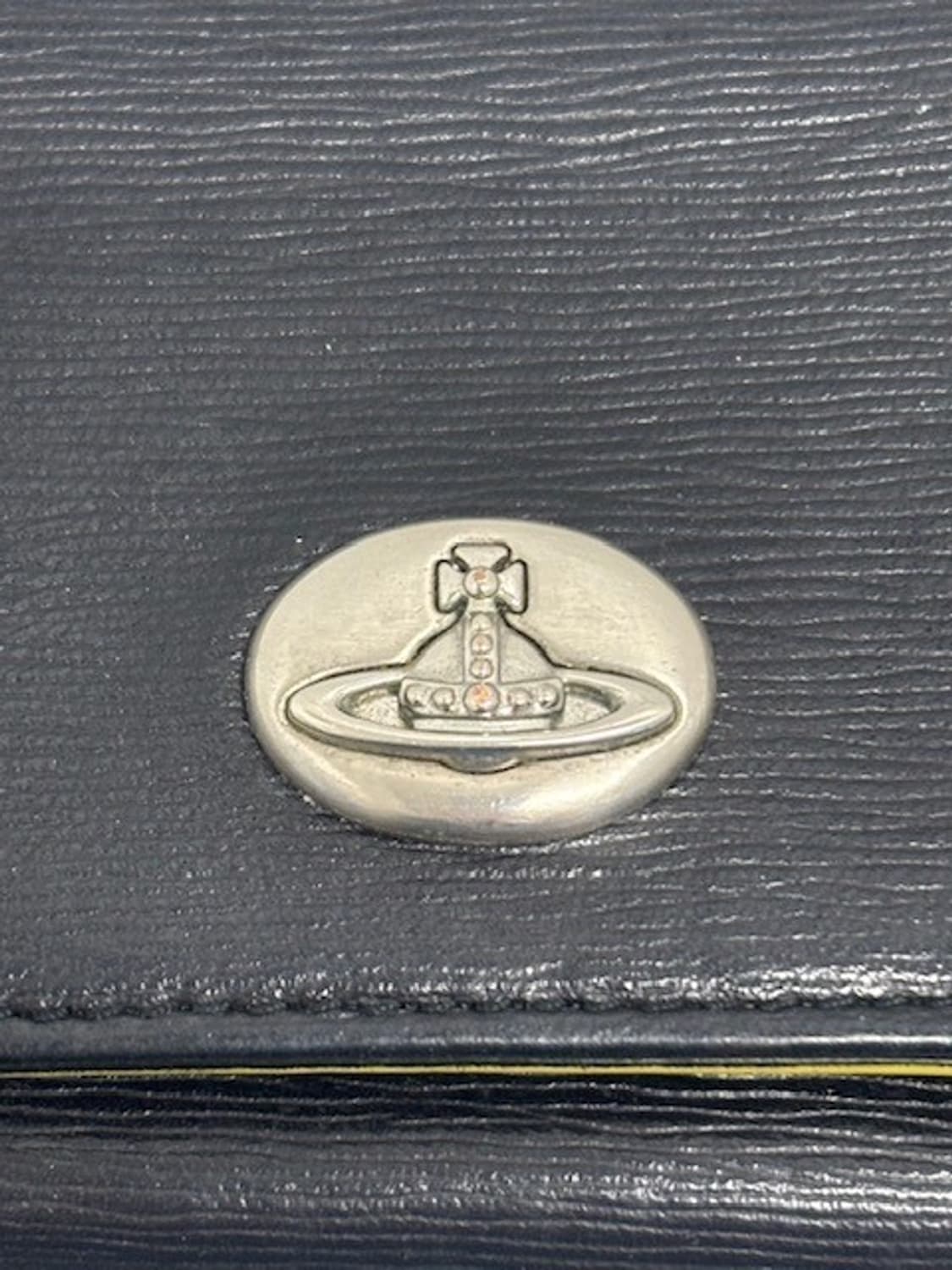 비비안 웨스트우드 뉴어반 클래이스프 지갑 상품이미지3