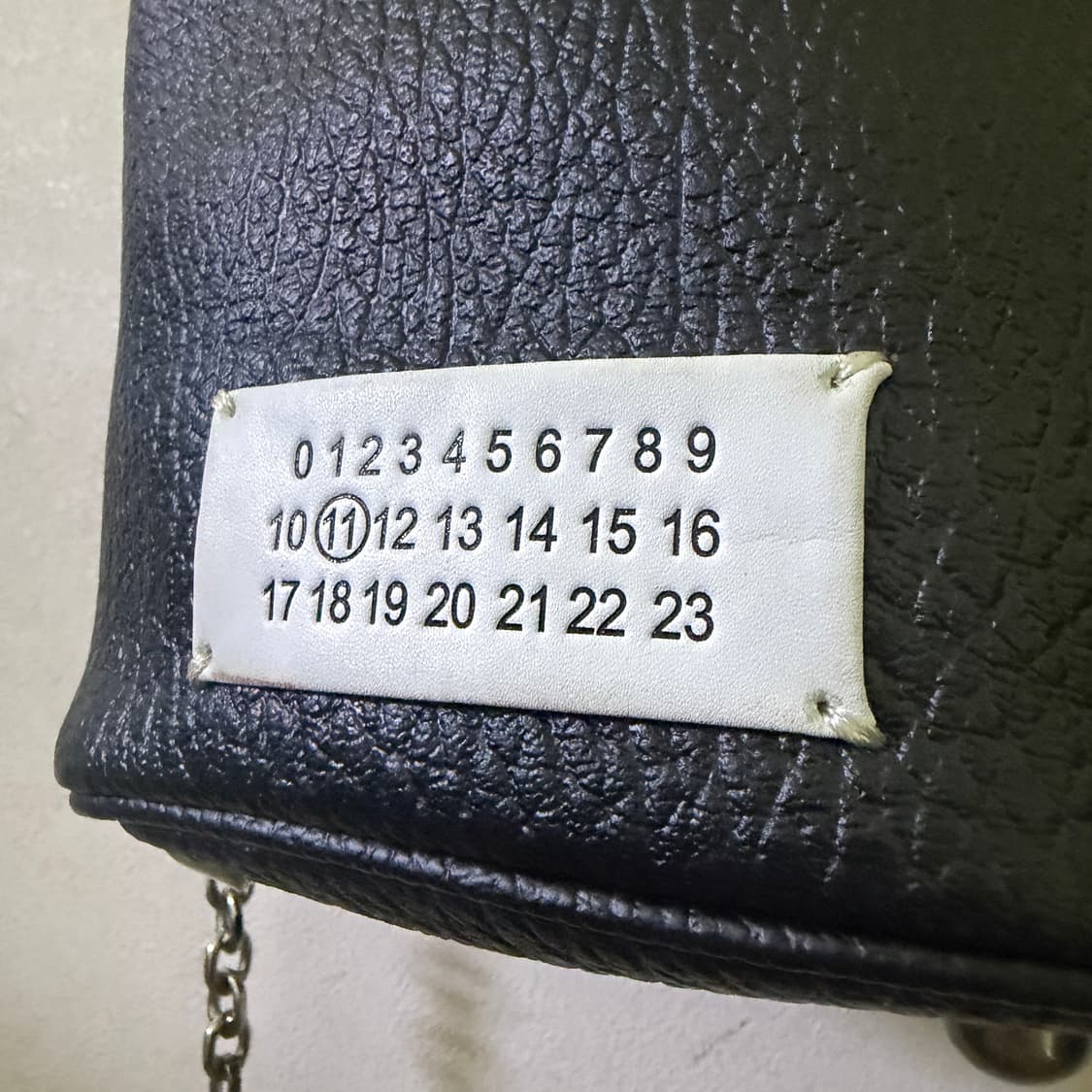 메종마르지엘라 레더 미니 버킷 토트&크로스백 상품이미지2