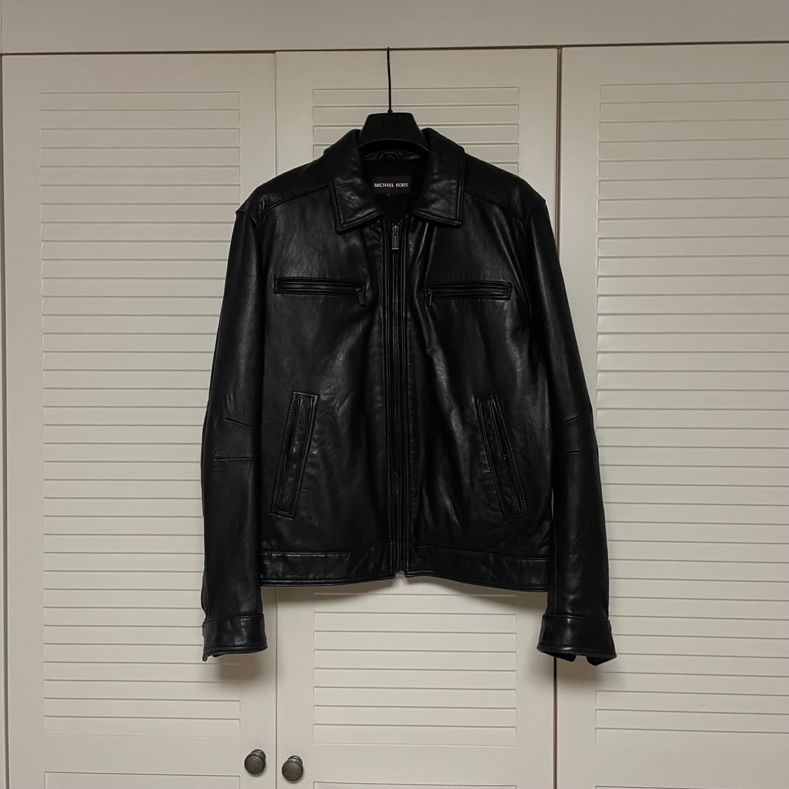 마이클코어스 모토 램스킨 레더 자켓 상품이미지2