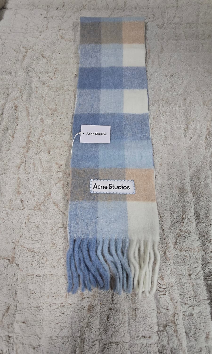 아크네 스튜디오
모헤어 파스텔 블루 베이지 머플러 목도리 상품이미지4