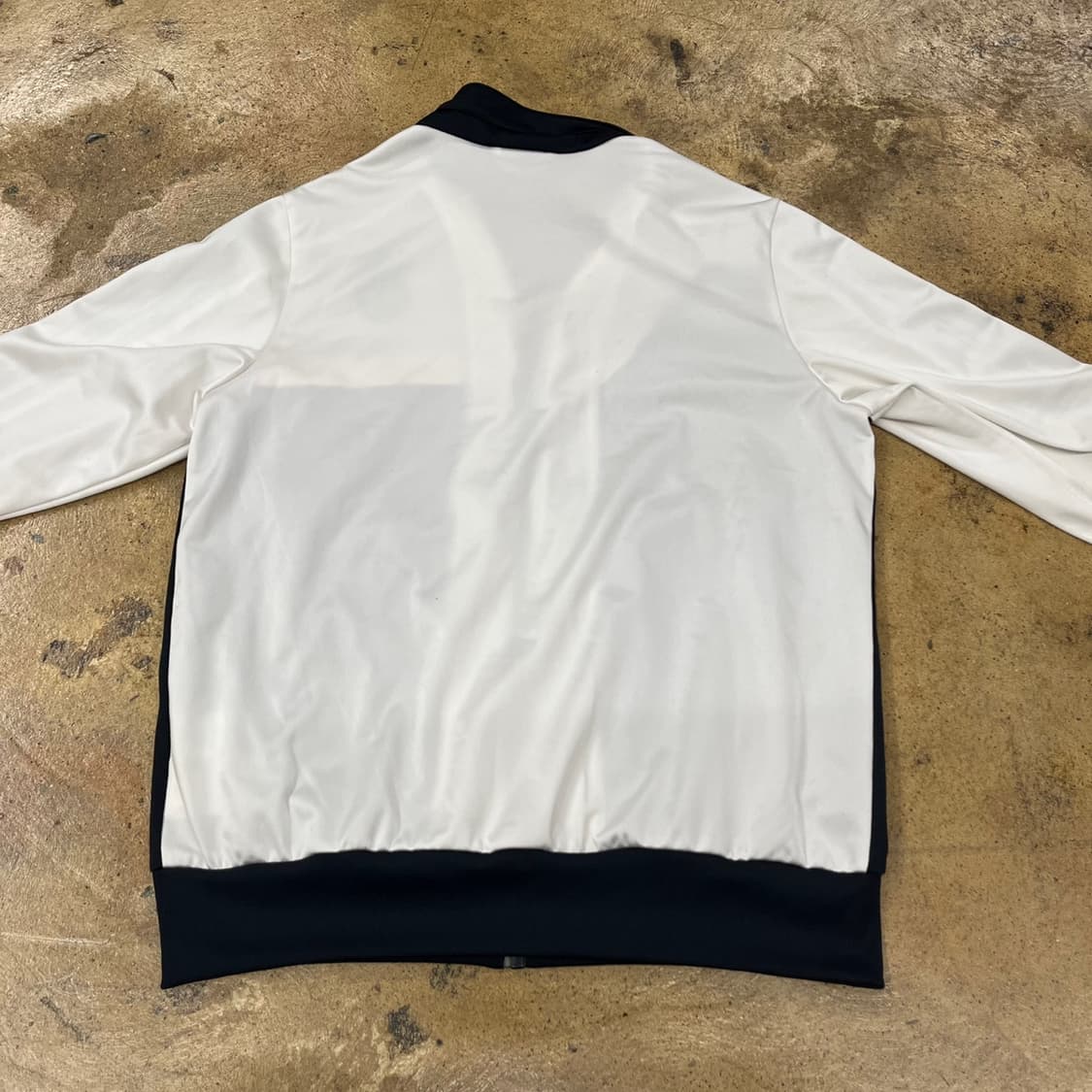 아디다스 레알 마드리드 흰검 화이트 오렌지 디테일 져지 트랙탑 상품이미지4