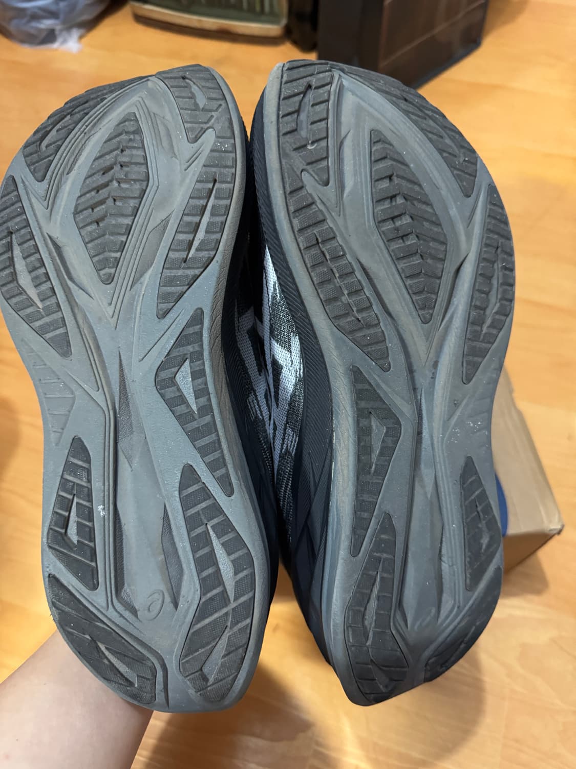 아식스 러닝화 슈퍼블라스트2 295 상품이미지3