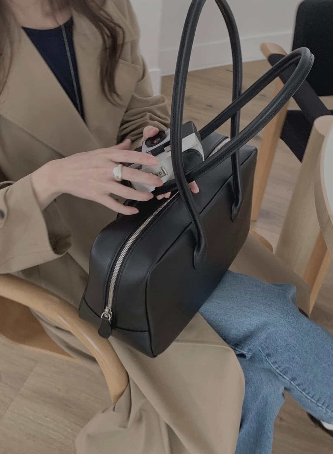 루스프로덕트 바게트백 상품이미지3