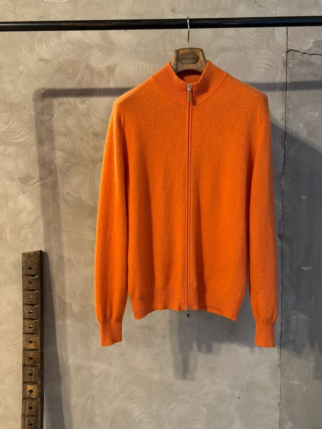 브루넬로 쿠치넬리 캐시미어 짚업 니트 100 상품이미지5