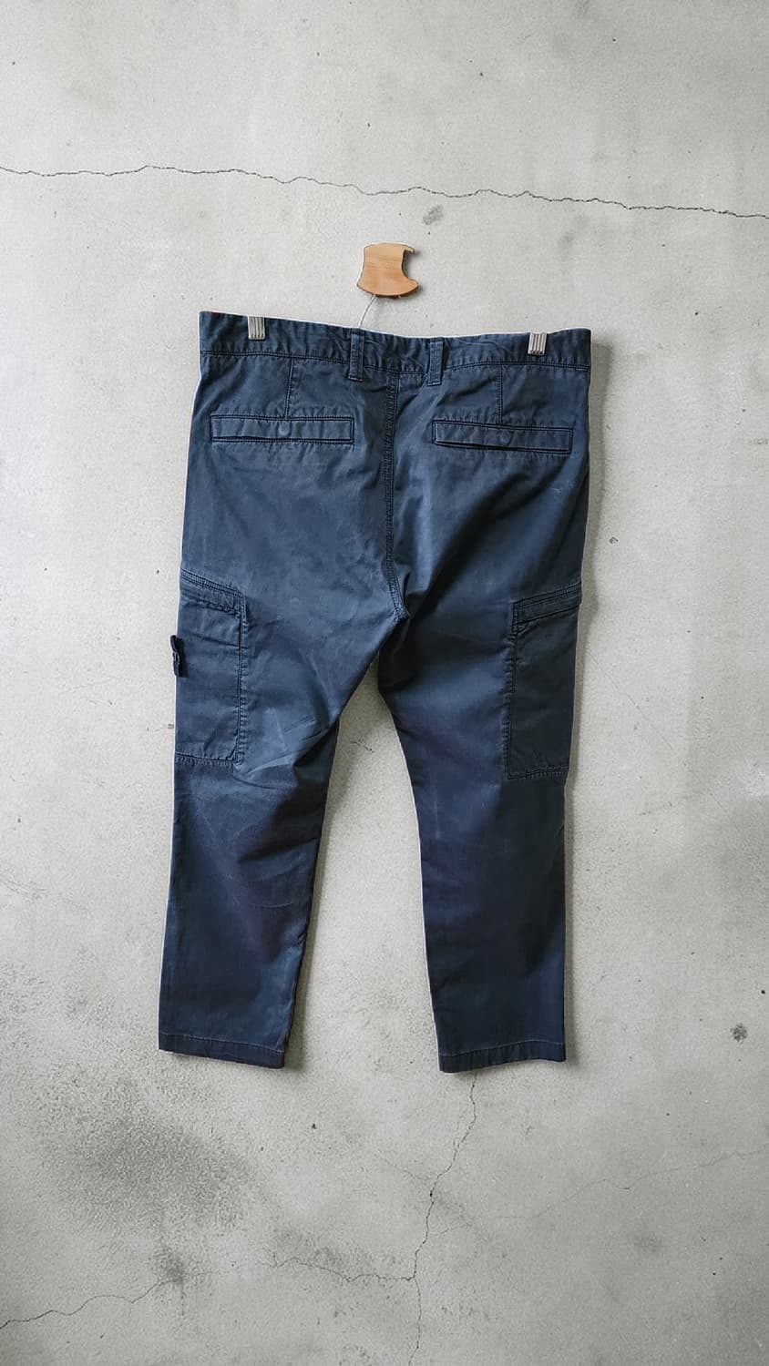 STONE ISLAND 스톤아일랜드 카고 바지 네이비 상품이미지2