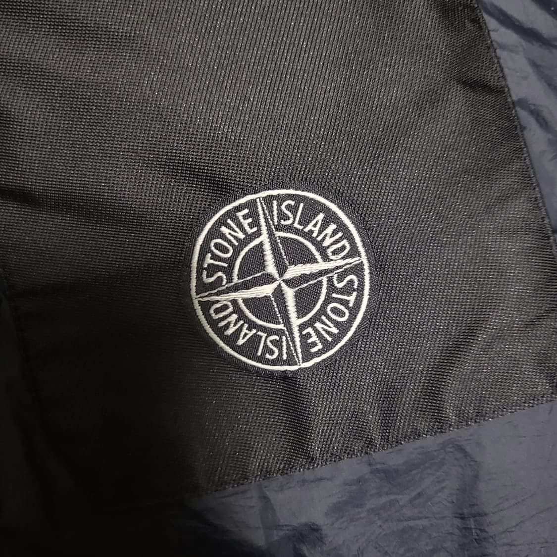 [새상품급] XL / 23FW 스톤아일랜드 크링클랩스 후드 다운 패딩  상품이미지6