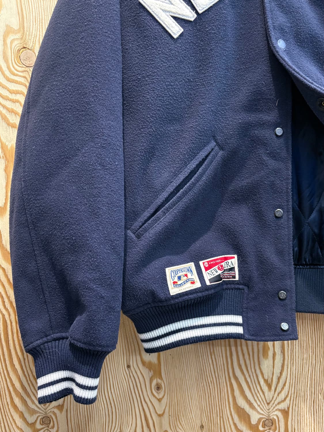 뉴에라 패치 울 봄버 자켓 상품이미지5