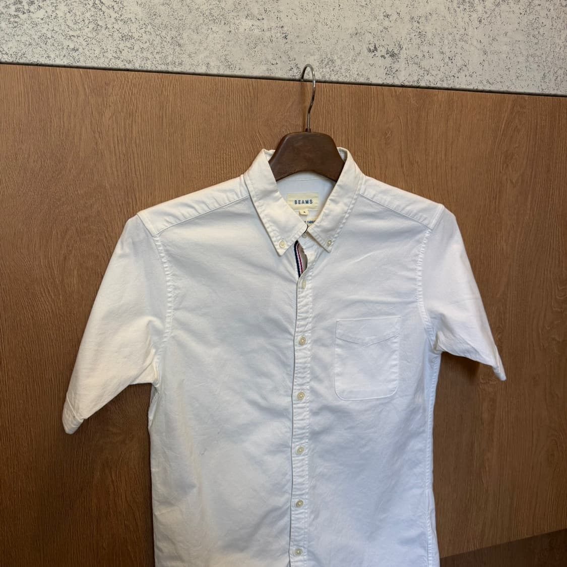 빔즈 코튼 반팔 셔츠 사이드 싱글 포켓 무지 디테일 슬림핏 화이트 상품이미지3