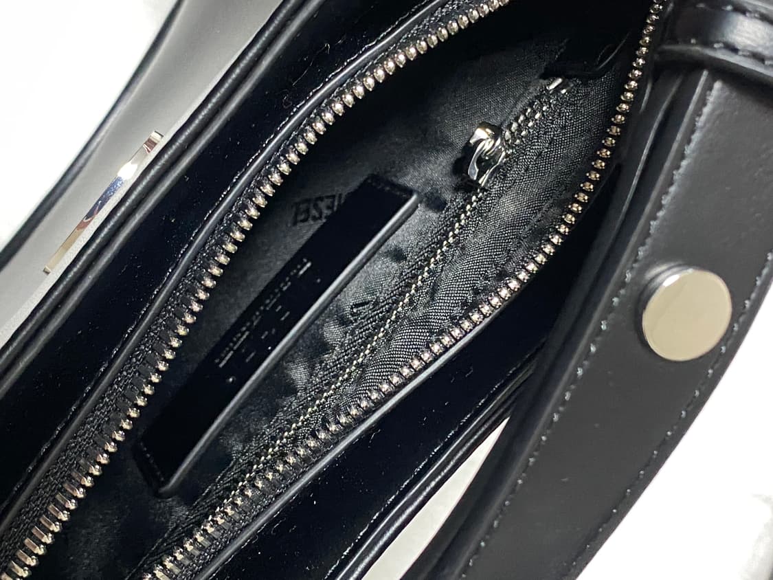 디젤 1DR 미니백 (새상품) 상품이미지4