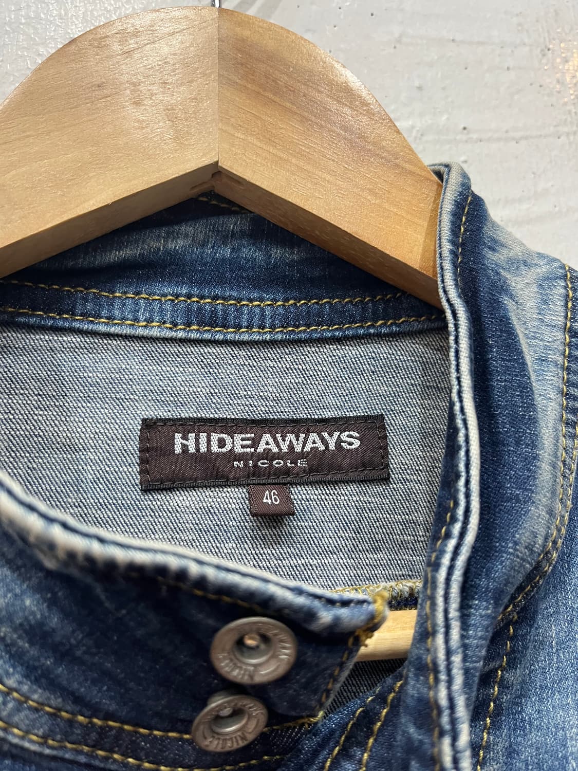 Hideaways 워시드 데님자켓  상품이미지3