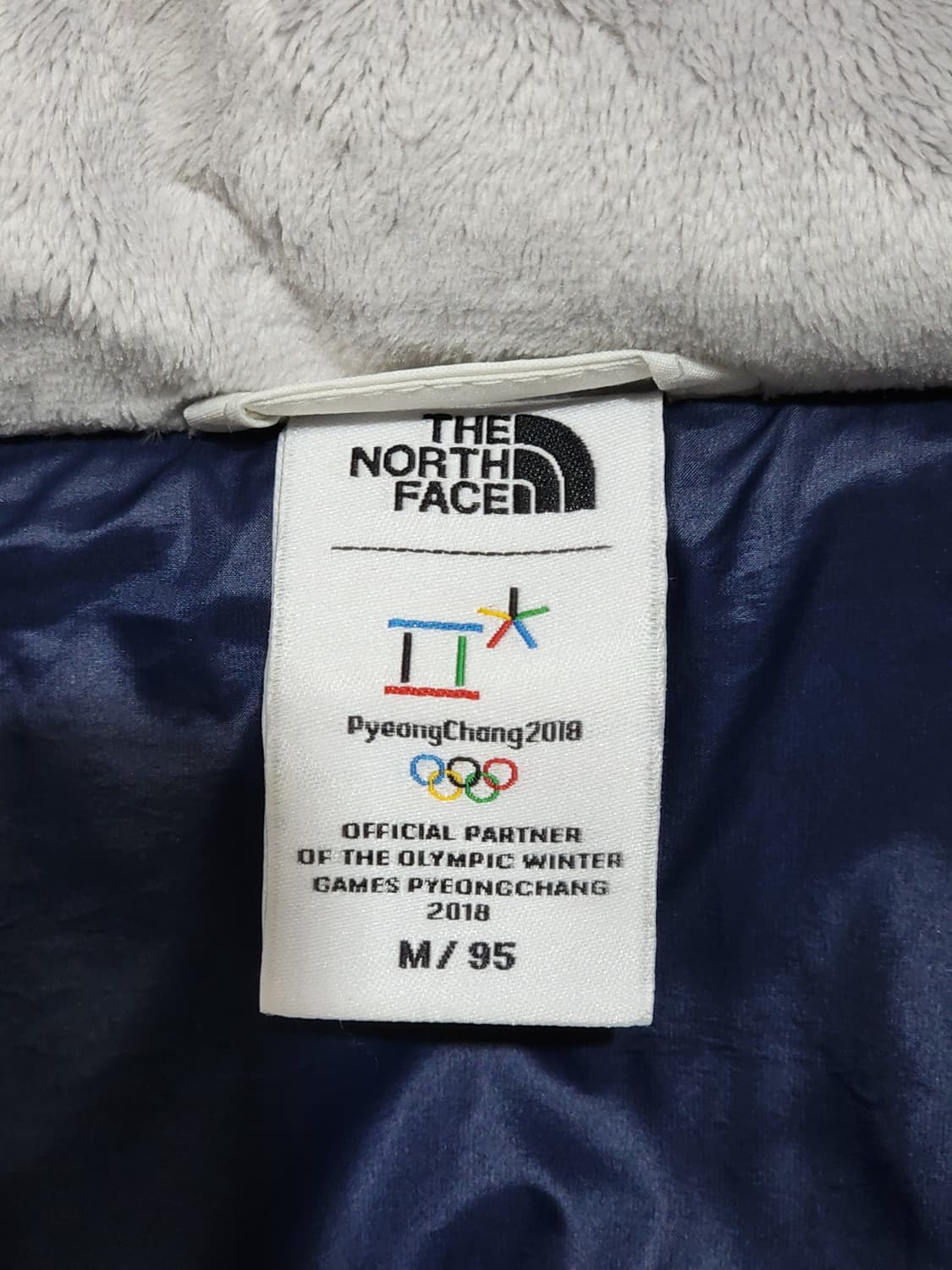 (M) 노스페이스 패딩점퍼 화이트 평창올림픽 다운자켓 태극기  상품이미지3