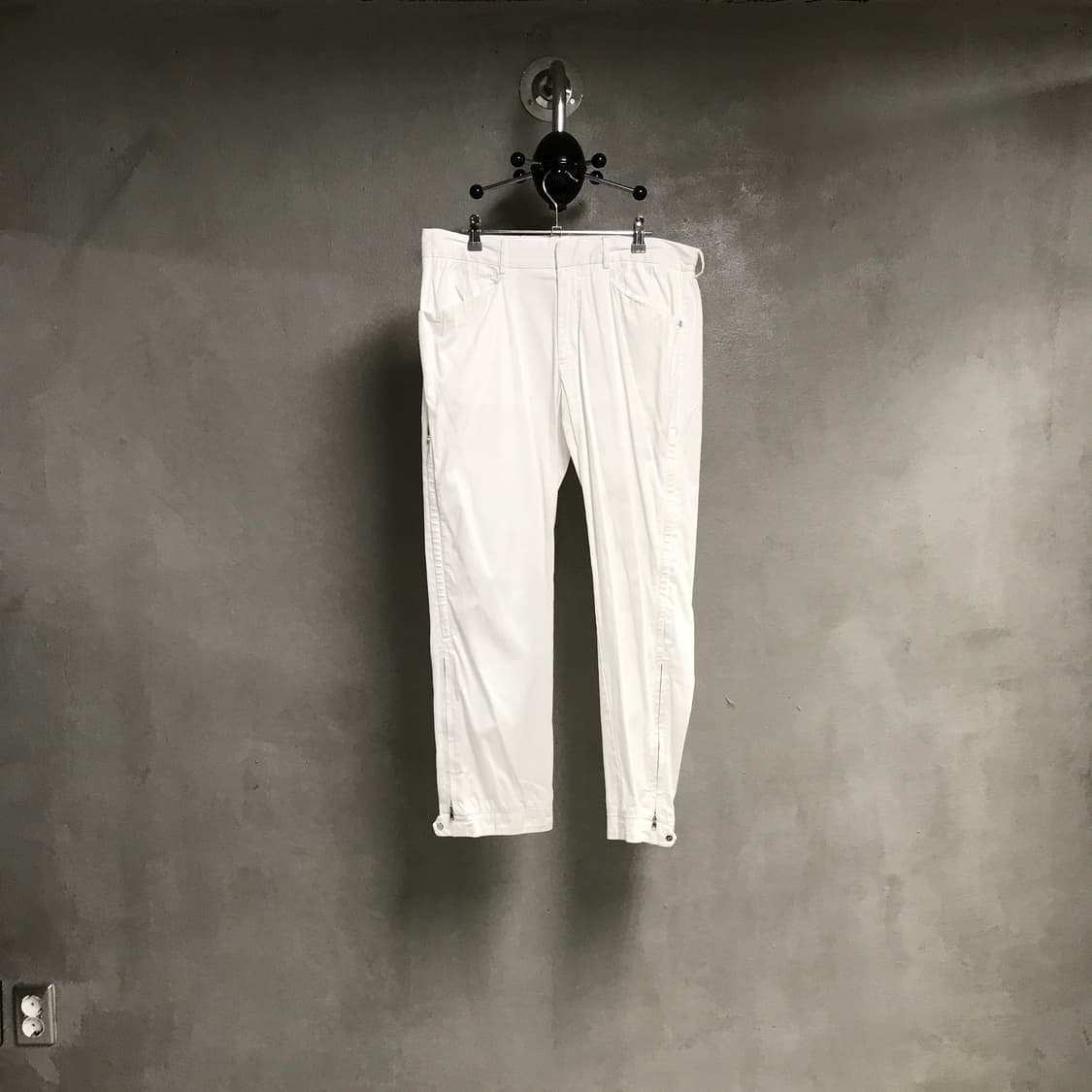 폴로 RLX 화이트 치노 팬츠 - 상품이미지1