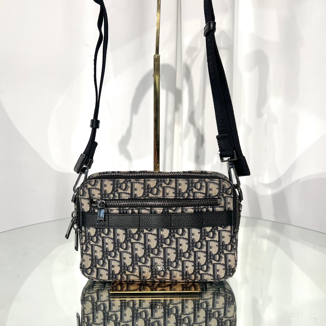 [정품] 디올 오블리크 사파리 메신저백  상품이미지1