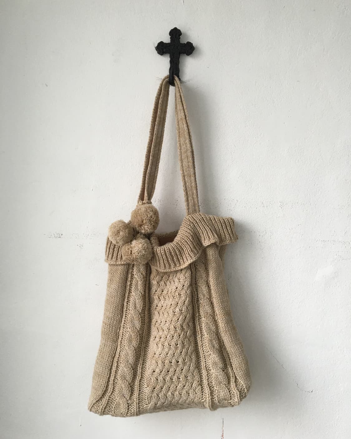  pom pom knit shoulder bag 상품이미지1