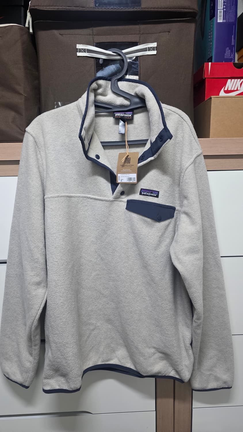 파타고니아 신칠라 오트밀 L사이즈 판매합니다 상품이미지1