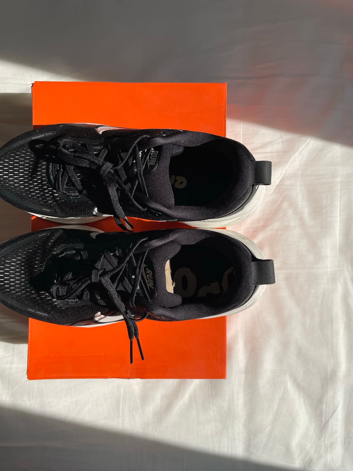 나이키 보메로18 와이드 275 상품이미지4