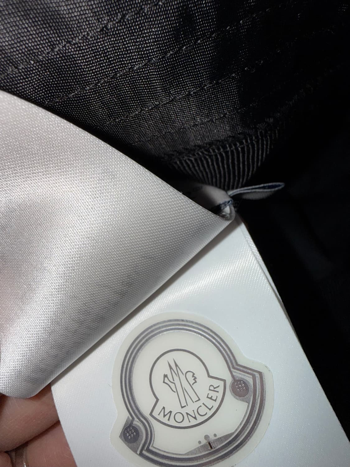 몽클레어 버킷햇 상품이미지3