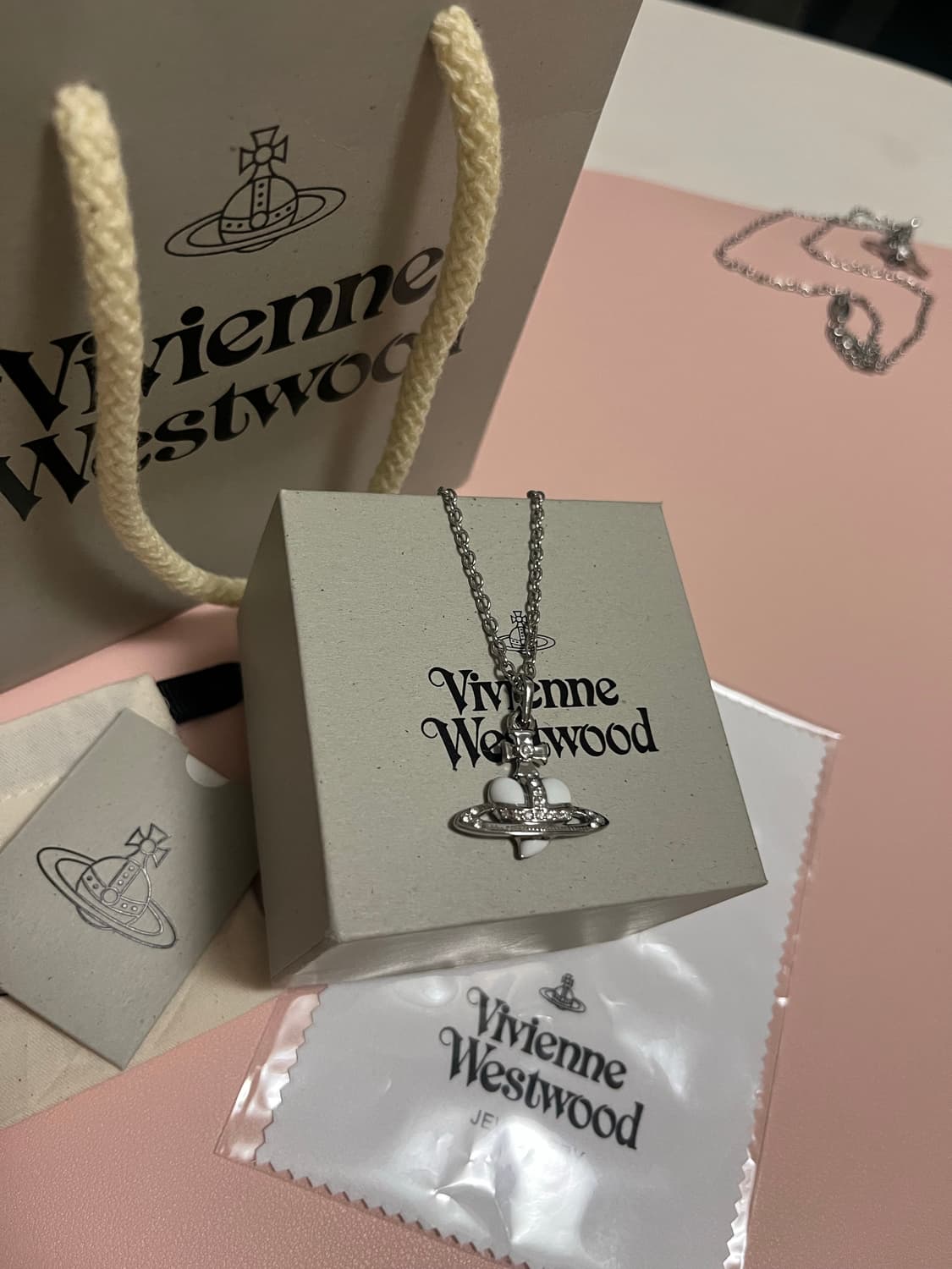 비비안웨스트우드 화이트 디아망떼 목걸이 풀박스 상품이미지3