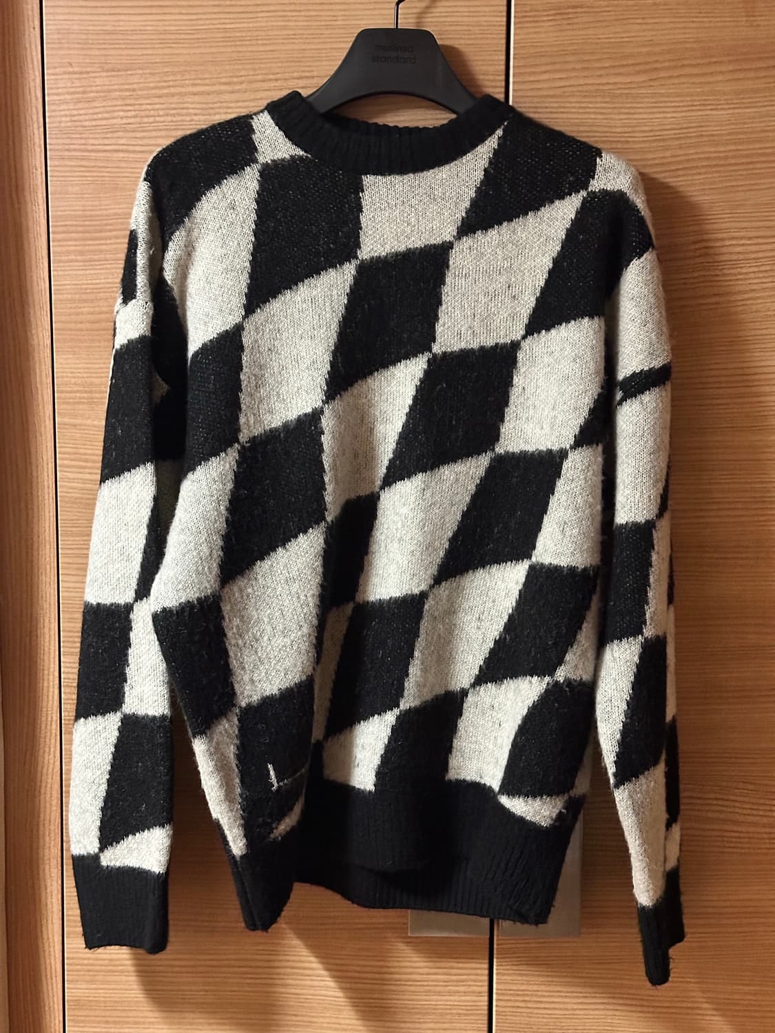 비전 스트릿 웨어 체커 니트 블랙화이트 상품이미지1