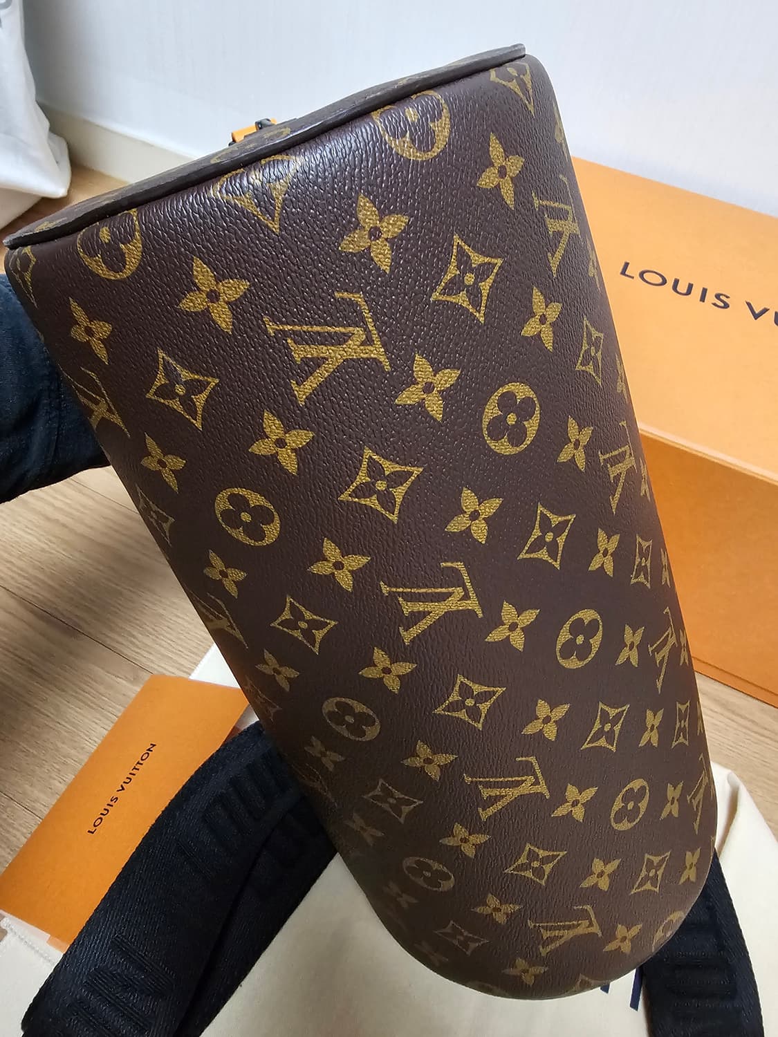 루이비통 퍼렐 키폴 폴로숑 원핸드 크로스백 토트백 Og (새상품) 상품이미지8