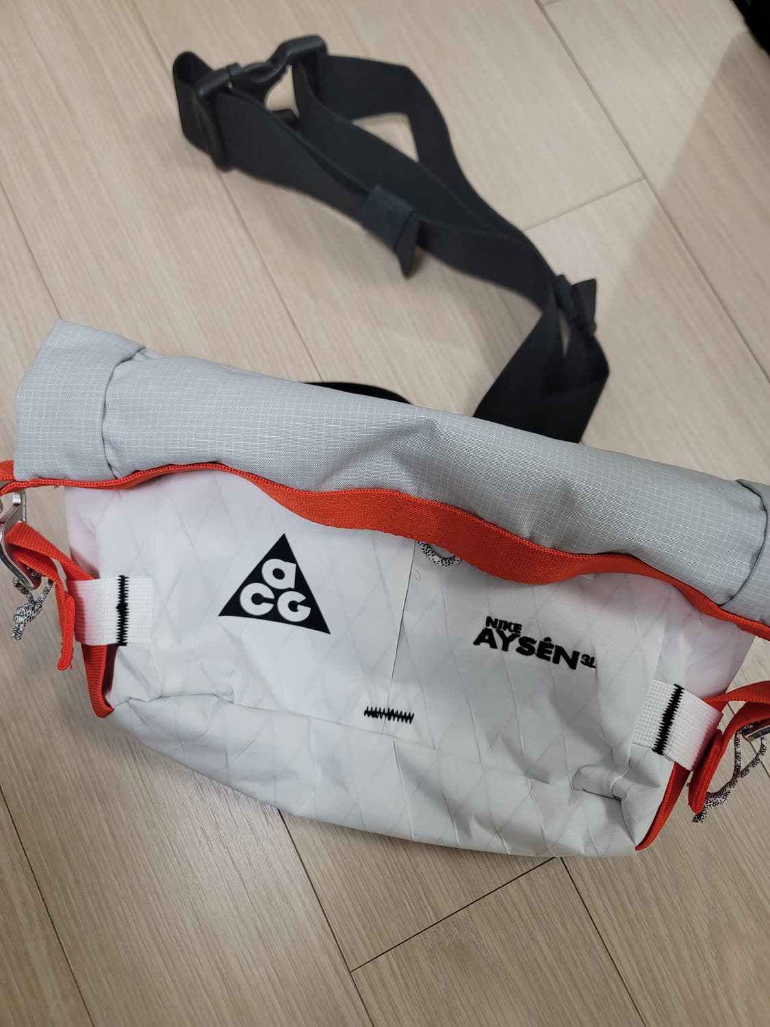 나이키 ACG 아이센 패니팩3L 상품이미지1