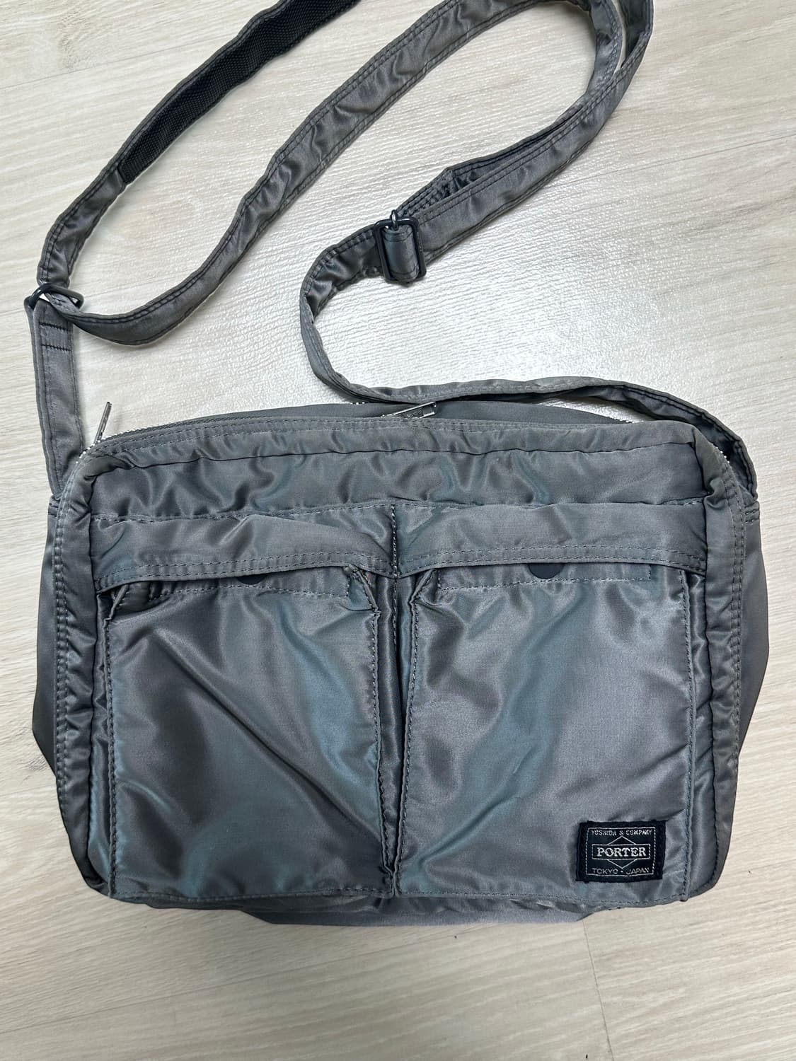 PORTER 요시다 포터 탱커 숄더백 L 실버 그레이 상품이미지1