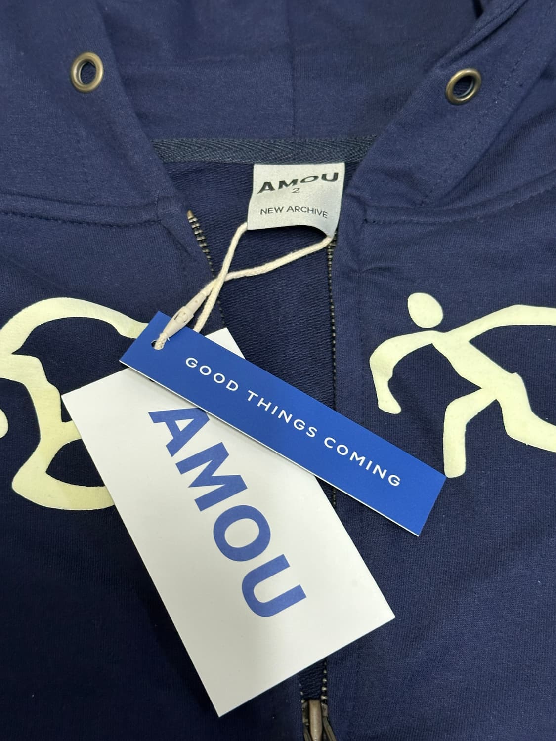 (새상품)아모우 댄싱 서클 크롭 후드집업 네이비  상품이미지4