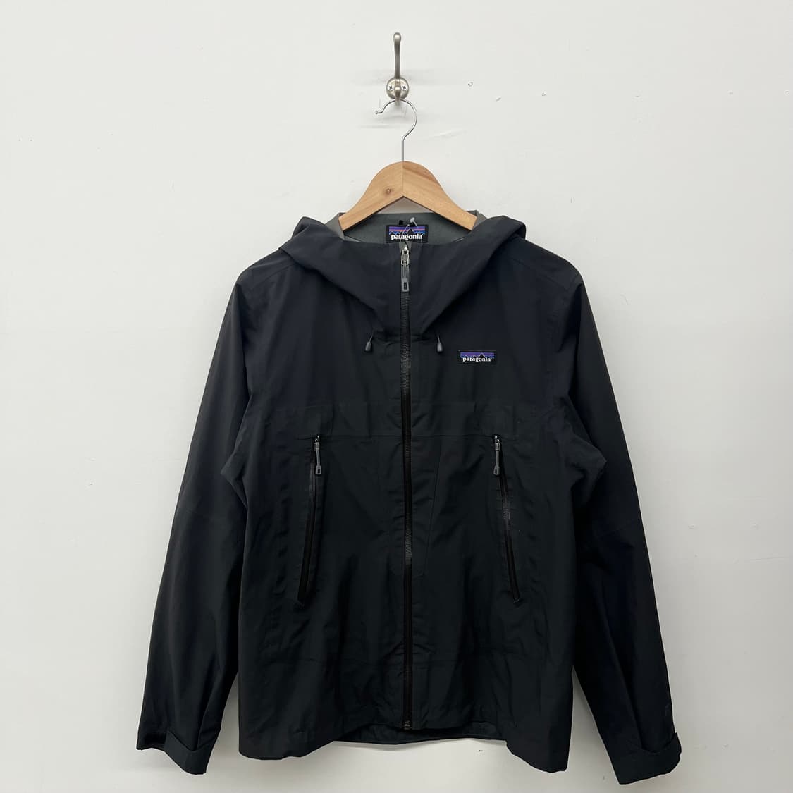 파타고니아 블랙 후드 바람막이 자켓 남S 상품이미지1