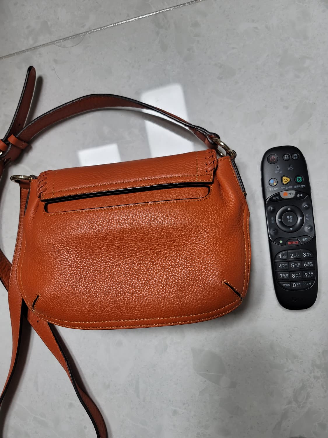 엠씨엠 MCM 미니 숄더백  상태극상

 상품이미지3