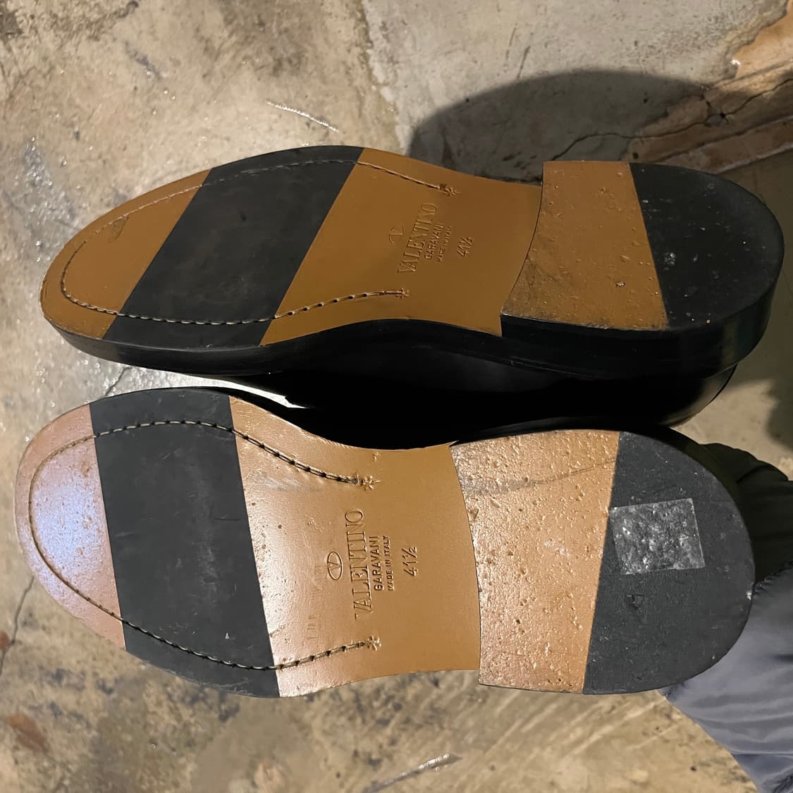 발렌티노 락스터드 블랙 더비 슈즈 상품이미지9