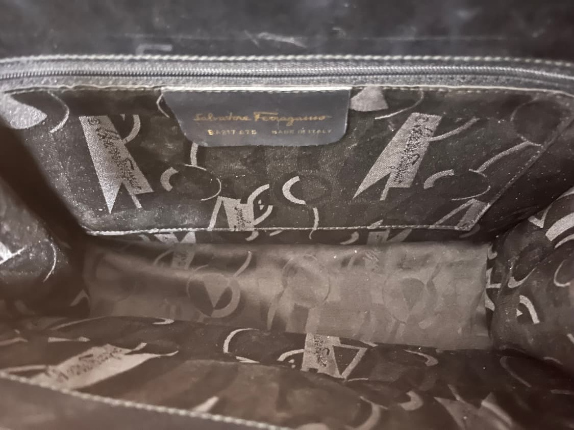 페라가모 바라 리본 숄더백 블랙 상품이미지5