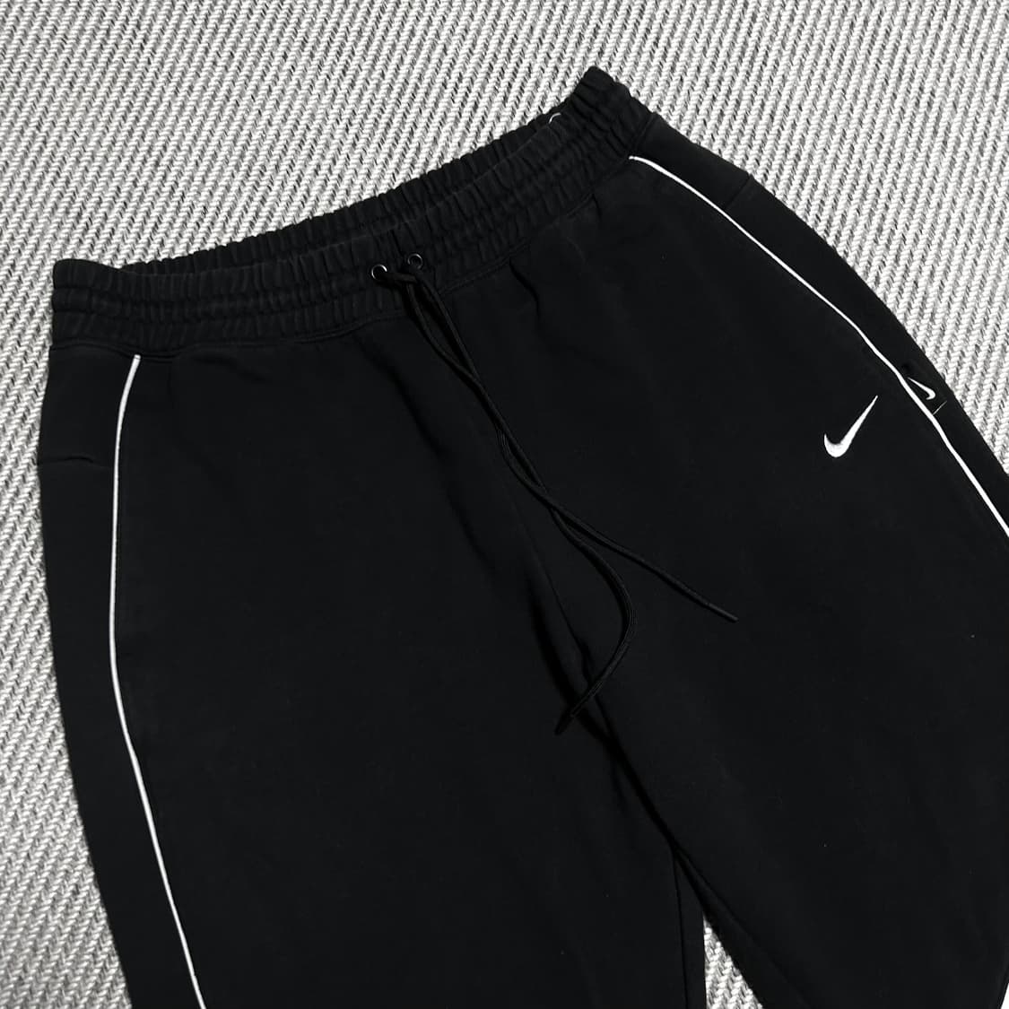 [XL] Nike 나이키 검/흰 빅스우시 조거팬츠 상품이미지3