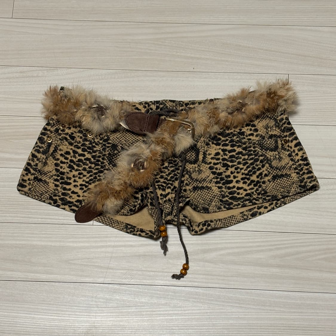 호피 아일렛 숏팬츠 상품이미지1