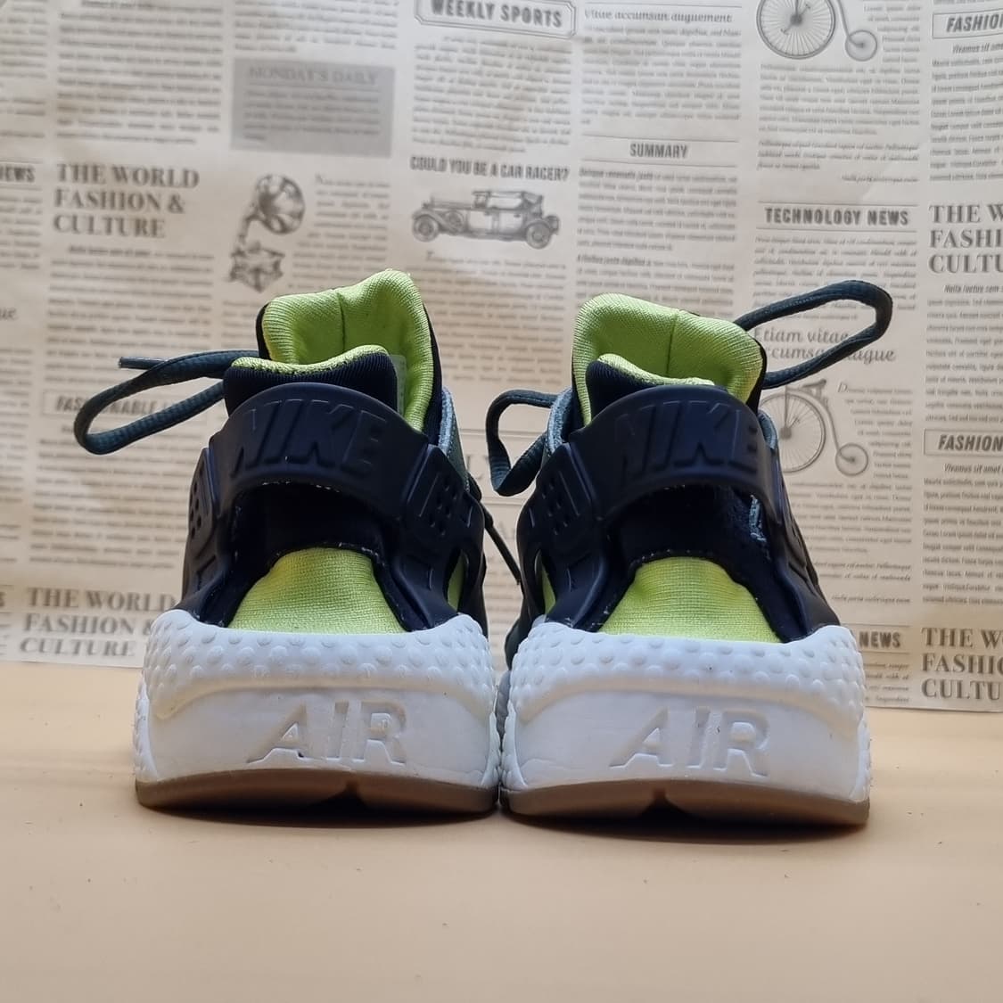 나이키 에어 허라취 여성 운동화 실사이즈 225 상품이미지4