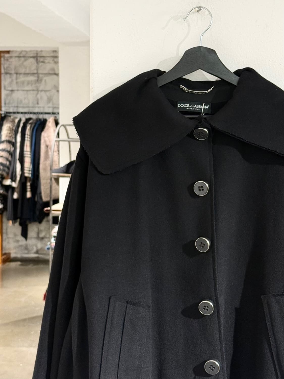 돌체앤가바나 블랙 울 에이라인 케이프 숏 코트 상품이미지2
