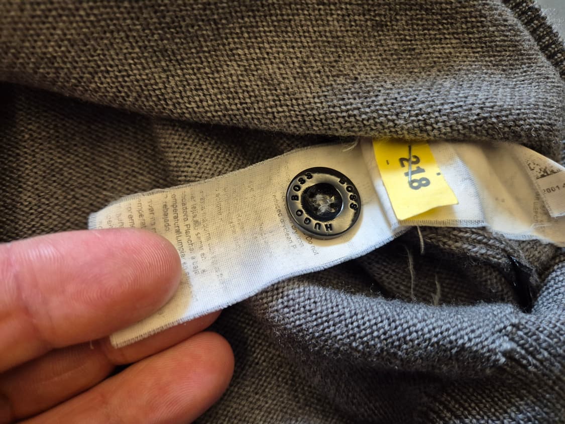 휴고보스 하프넥 버튼 니트 상품이미지6