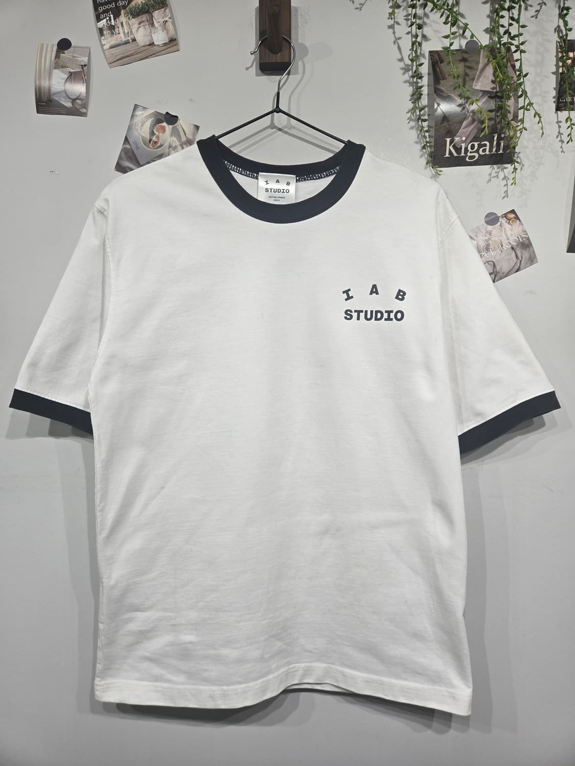 아이앱 스튜디오 링거 티셔츠 화이트 상품이미지3