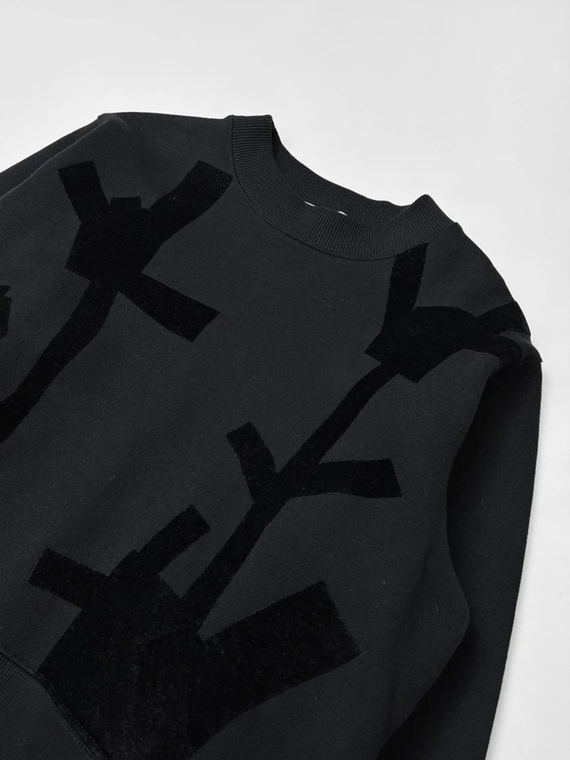 아크네스튜디오 버드플라워 벨벳 맨투맨 PN5172 상품이미지3